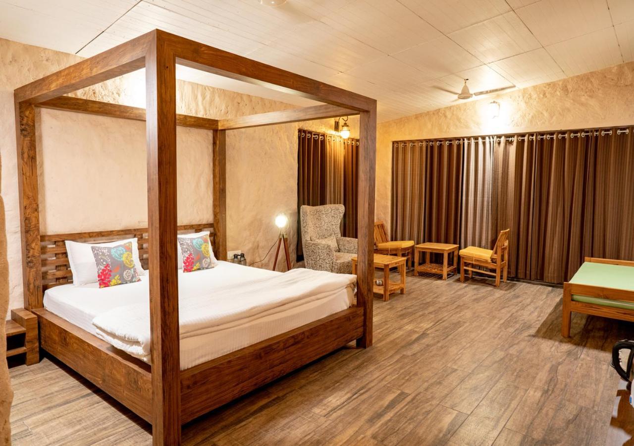 The Satpura Panchtatva Villa Khāpa Esterno foto